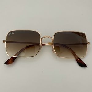 NWOT Rayban Sunglasses Rectangle RB1969